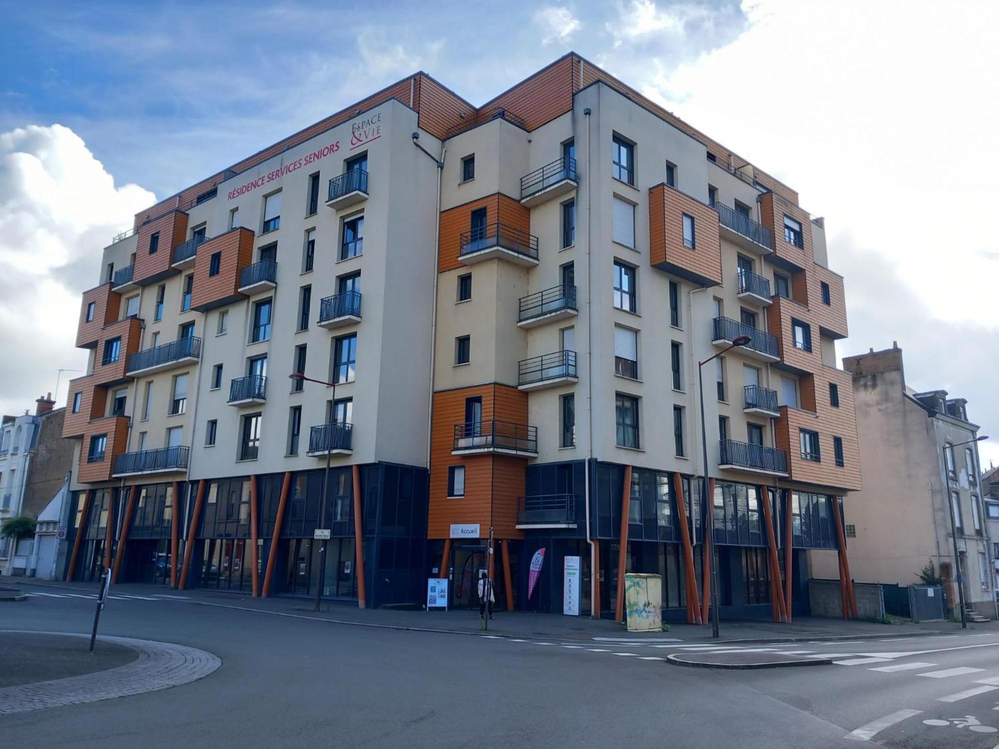 Residence Services Seniors Espace Et Vie Le Mans Exteriör bild